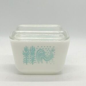 Pyrex “Butterprint” Fridgie With Lid